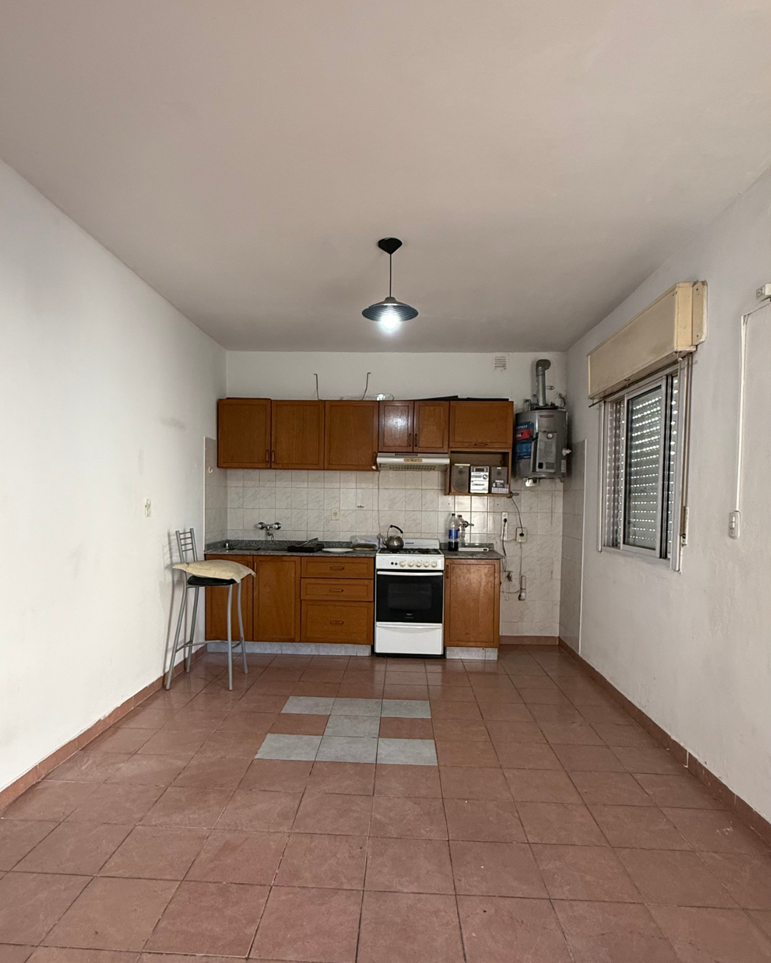Casa + Galpón